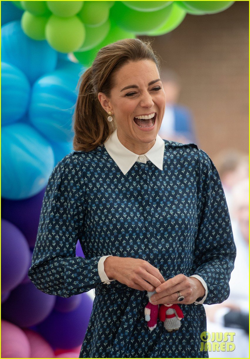 Prince William & Kate Middleton Host A Tea Party To Celebrate NHS's