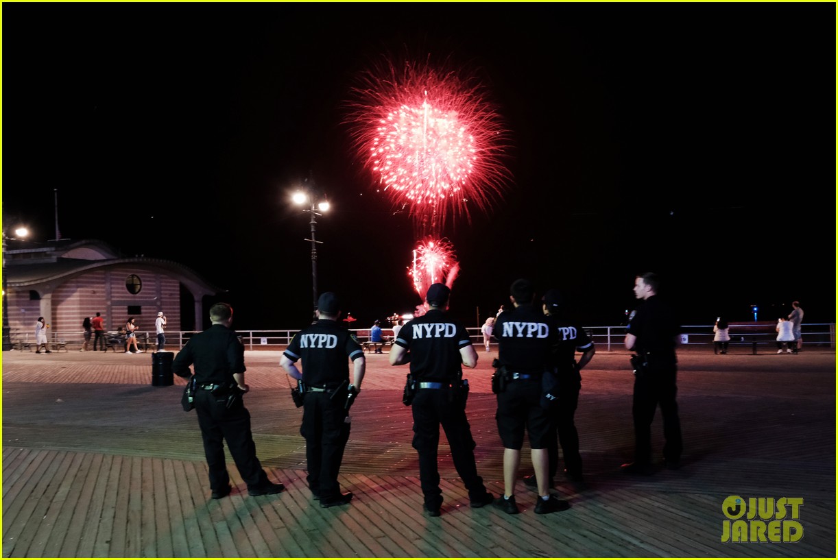 How to Watch Macy's July 4th Fireworks at Home Stream Video Here