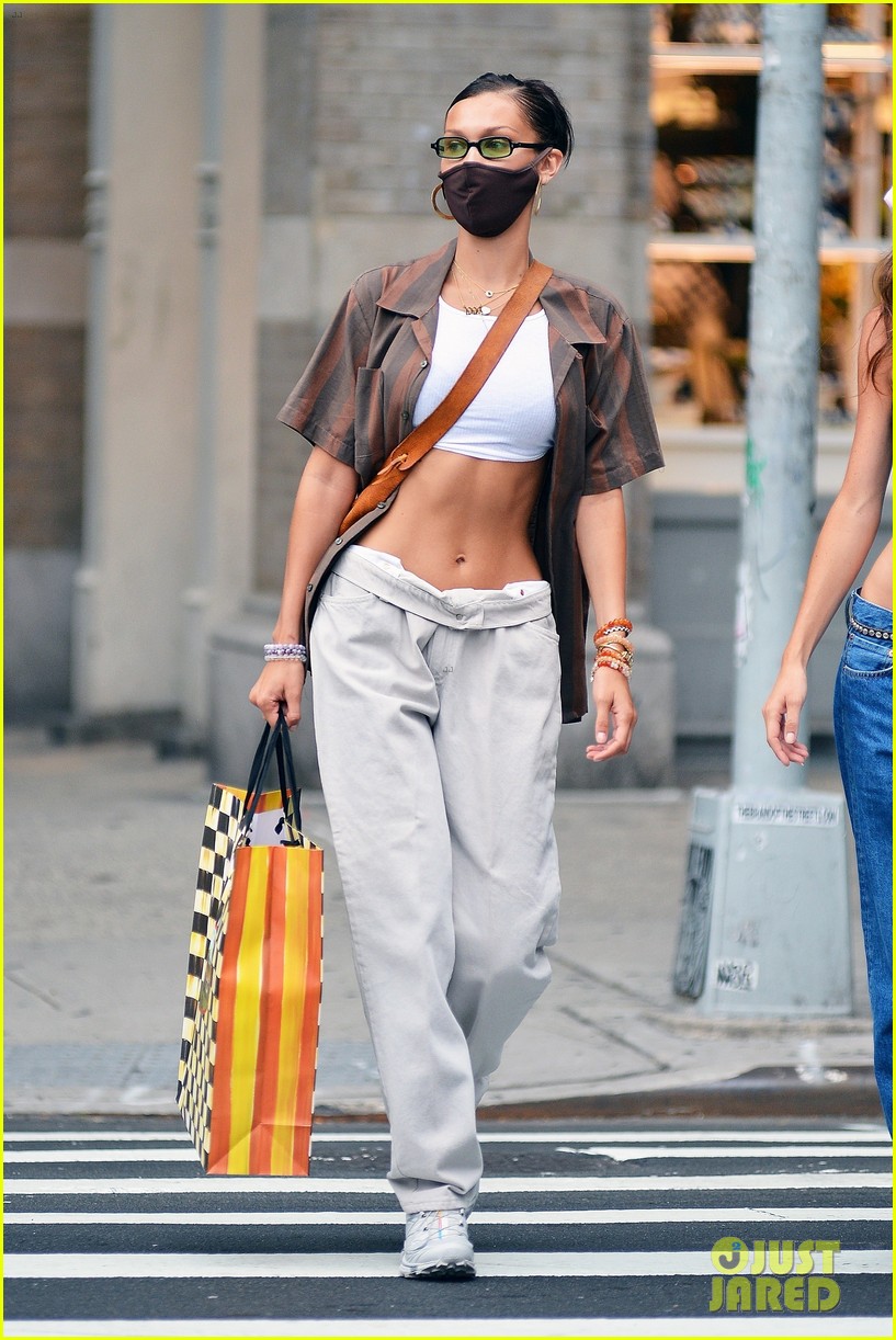 bella hadid shows off her toned abs shopping in nyc 034474756