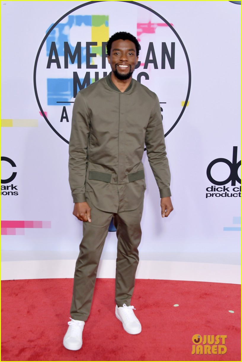 Look Back at Chadwick Boseman's Red Carpet Moments & Read His Stylist's(02)