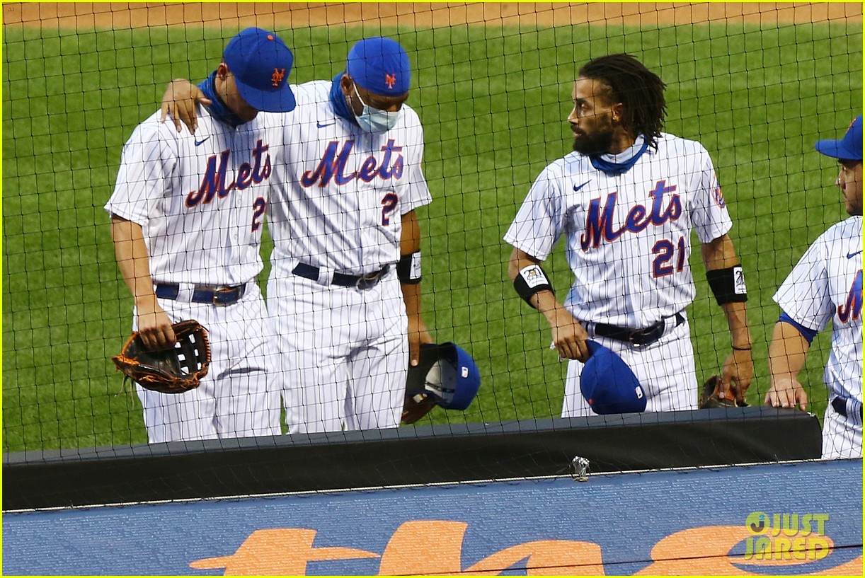 mets marlins walk off field in protest after 42 second silence 084478158