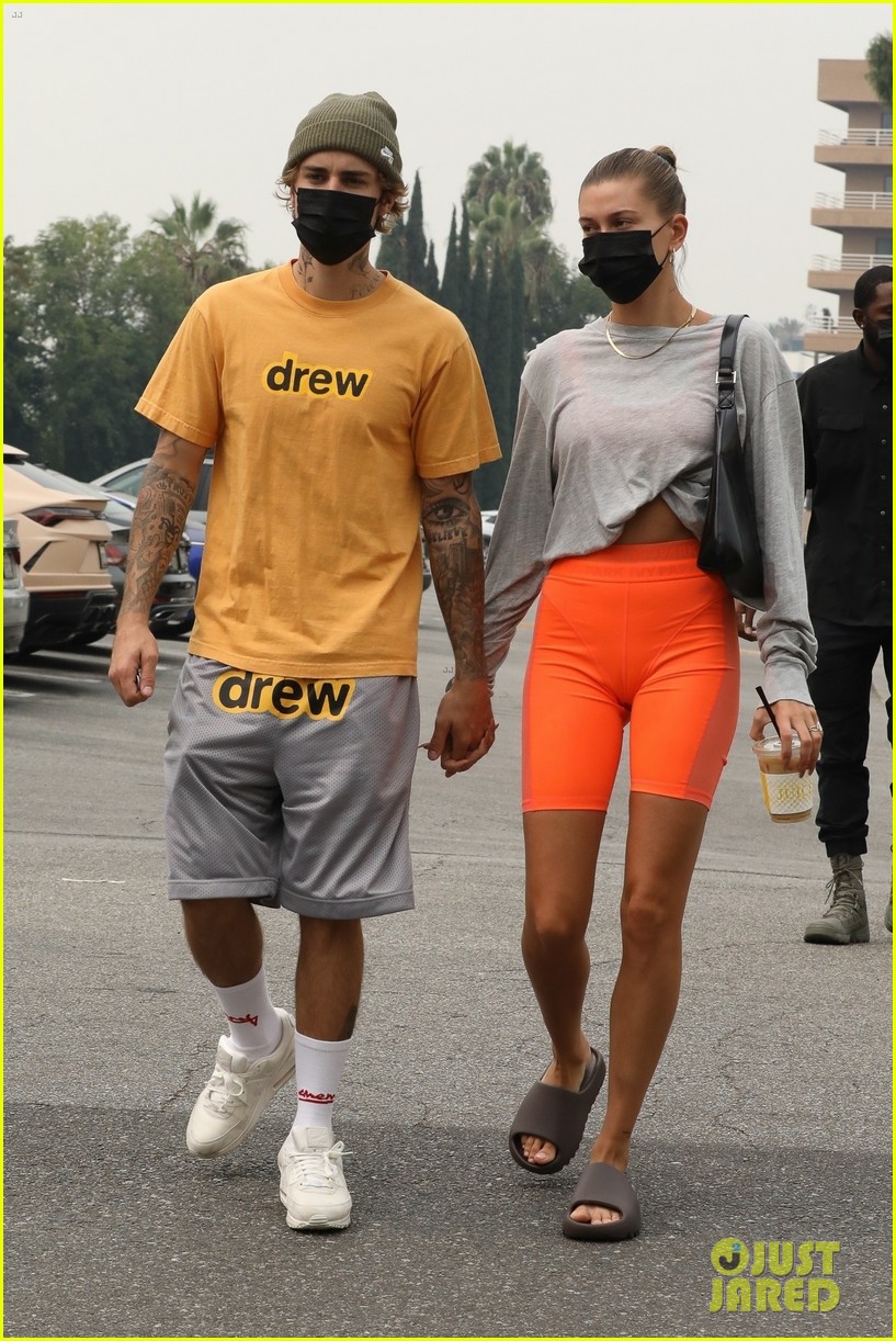 Justin Bieber & Wife Hailey Hold Hands En Route to a Saturday Morning