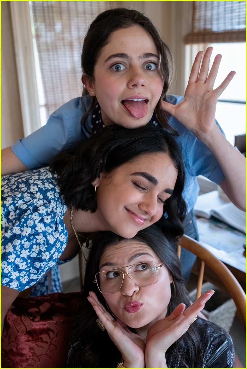 The Stars of 'The Broken Hearts Gallery' Interviewed Each Other