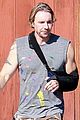 dax shepard wears arm sling motorcycle accident 04