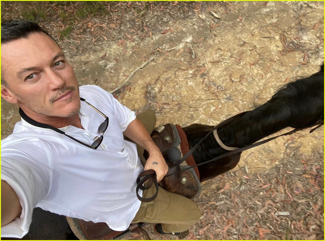 Luke Evans & Boyfriend Rafael Olarra Go Horseback Riding in Australia