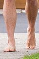 chris hemsworth goes barefoot while leaving restaurant 03