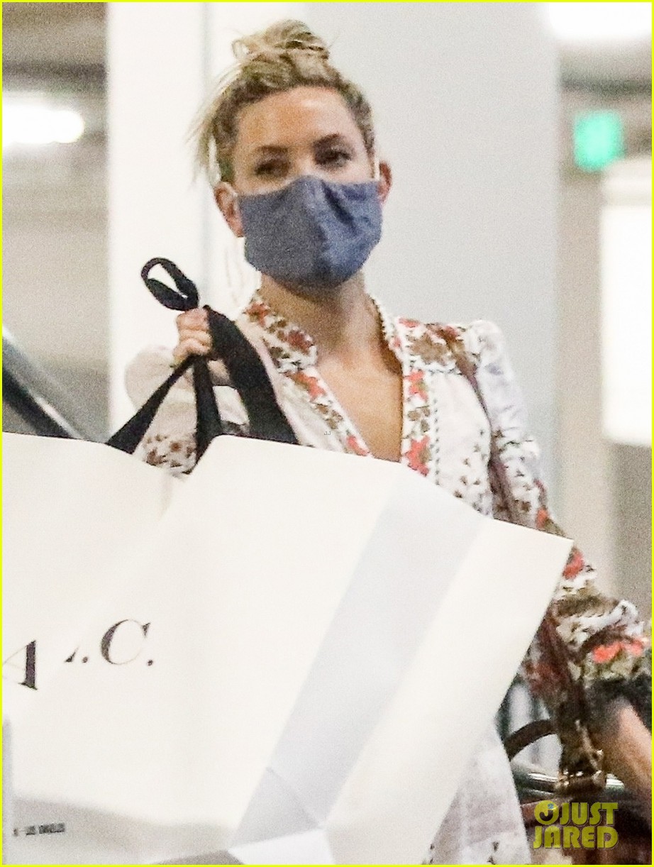 Kate Hudson Celebrates 20th Anniversary of 'Almost Famous' Photo