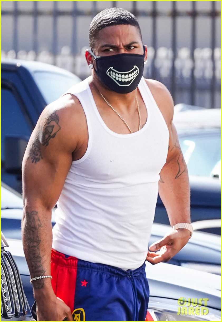 nelly looks buff going shirtless leaving dwts rehearsals 014485181
