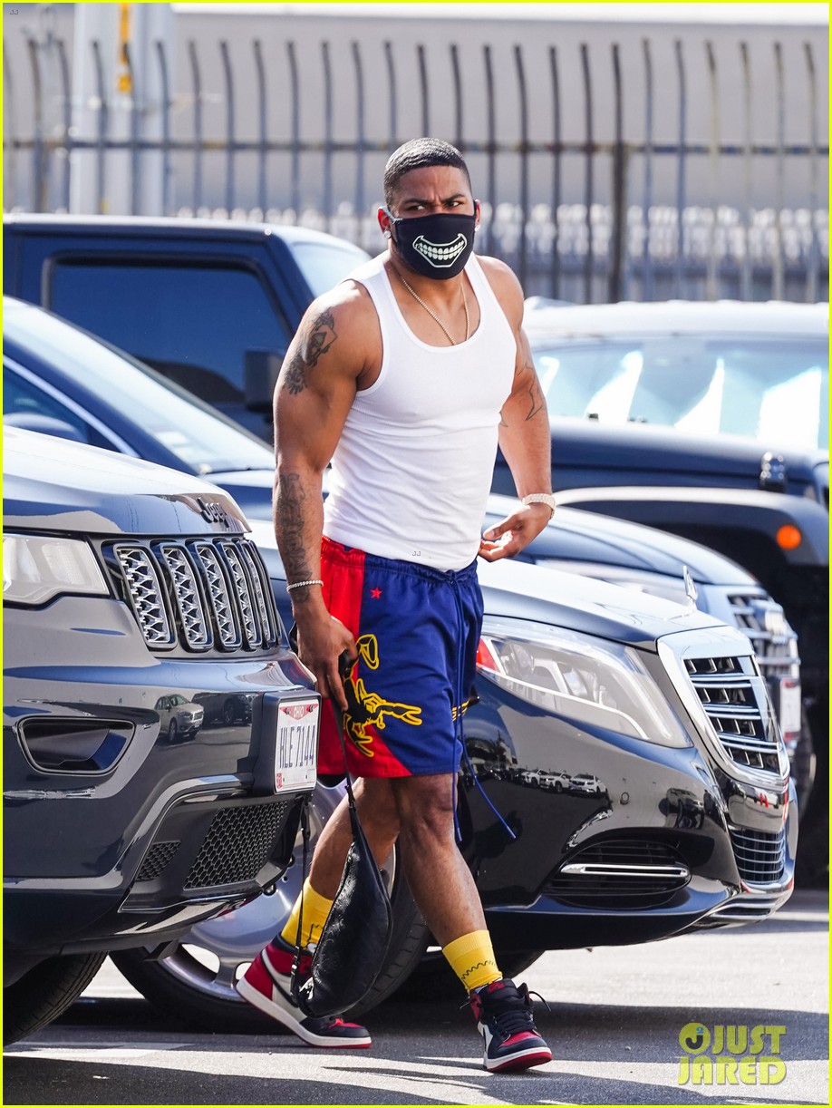 nelly looks buff going shirtless leaving dwts rehearsals 064485186