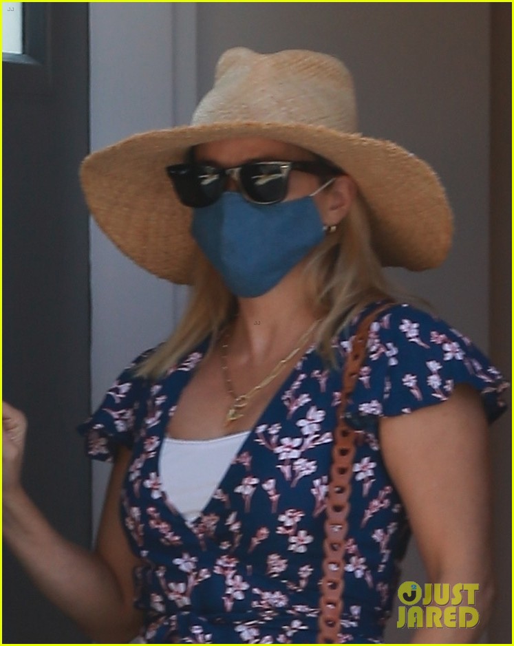 reese witherspoon spa september 2020 044480909