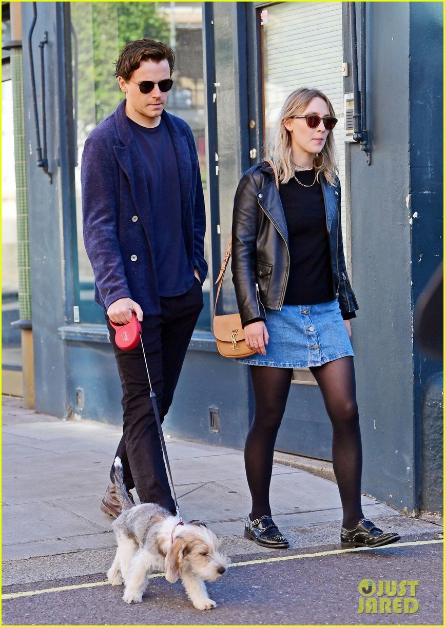 Saoirse Ronan & Boyfriend Jack Lowden Enjoy Rare Date in London!: Photo