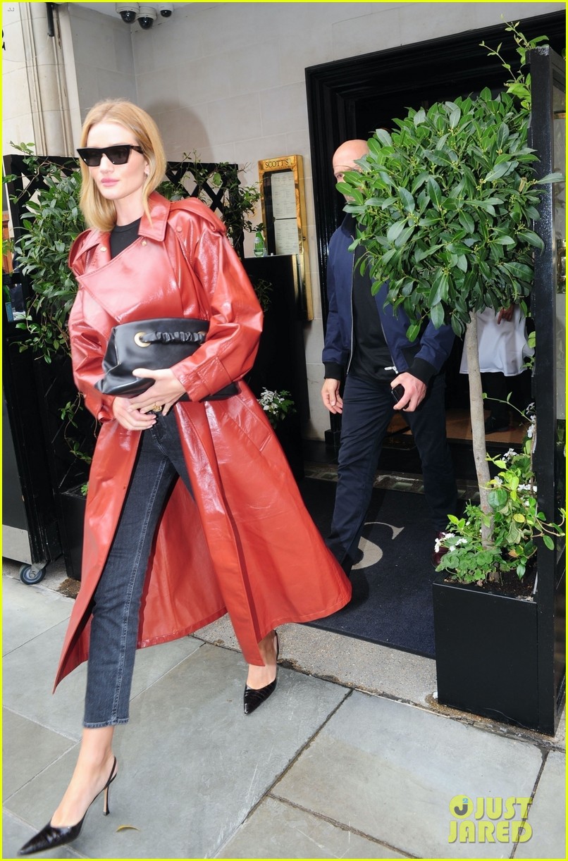 jason statham rosie huntington whiteley out for lunch 204480732
