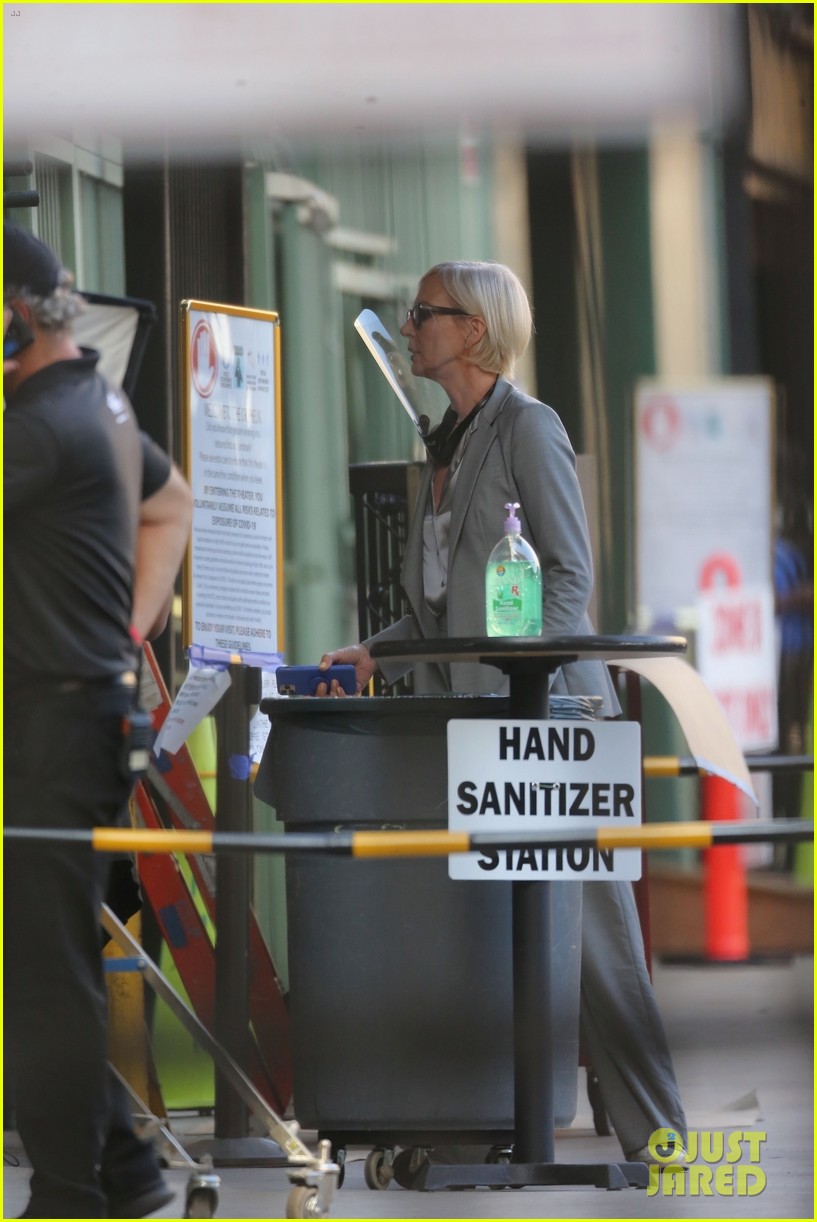 Photo west wing cast members arrive for reunion taping in nyc 31