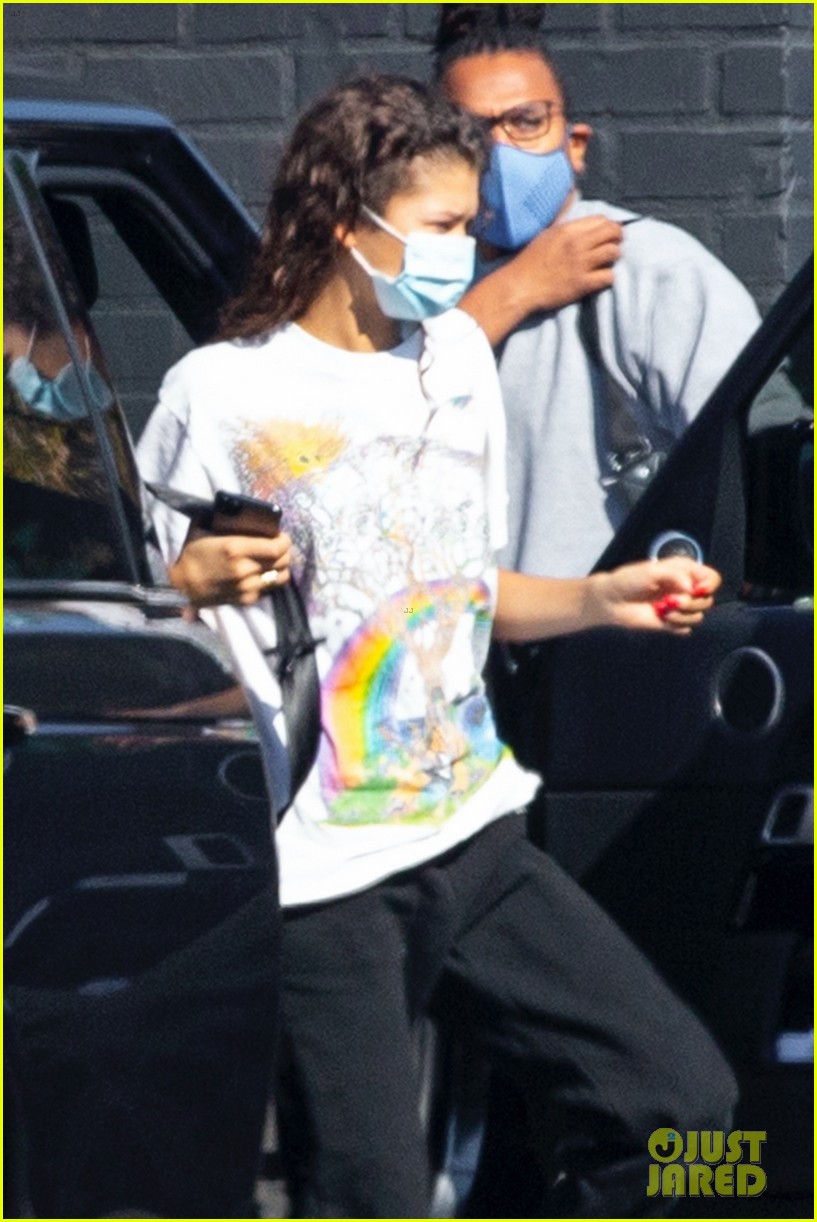 Zendaya Gets Back to Work After Historic Emmys Win!: Photo 4487555