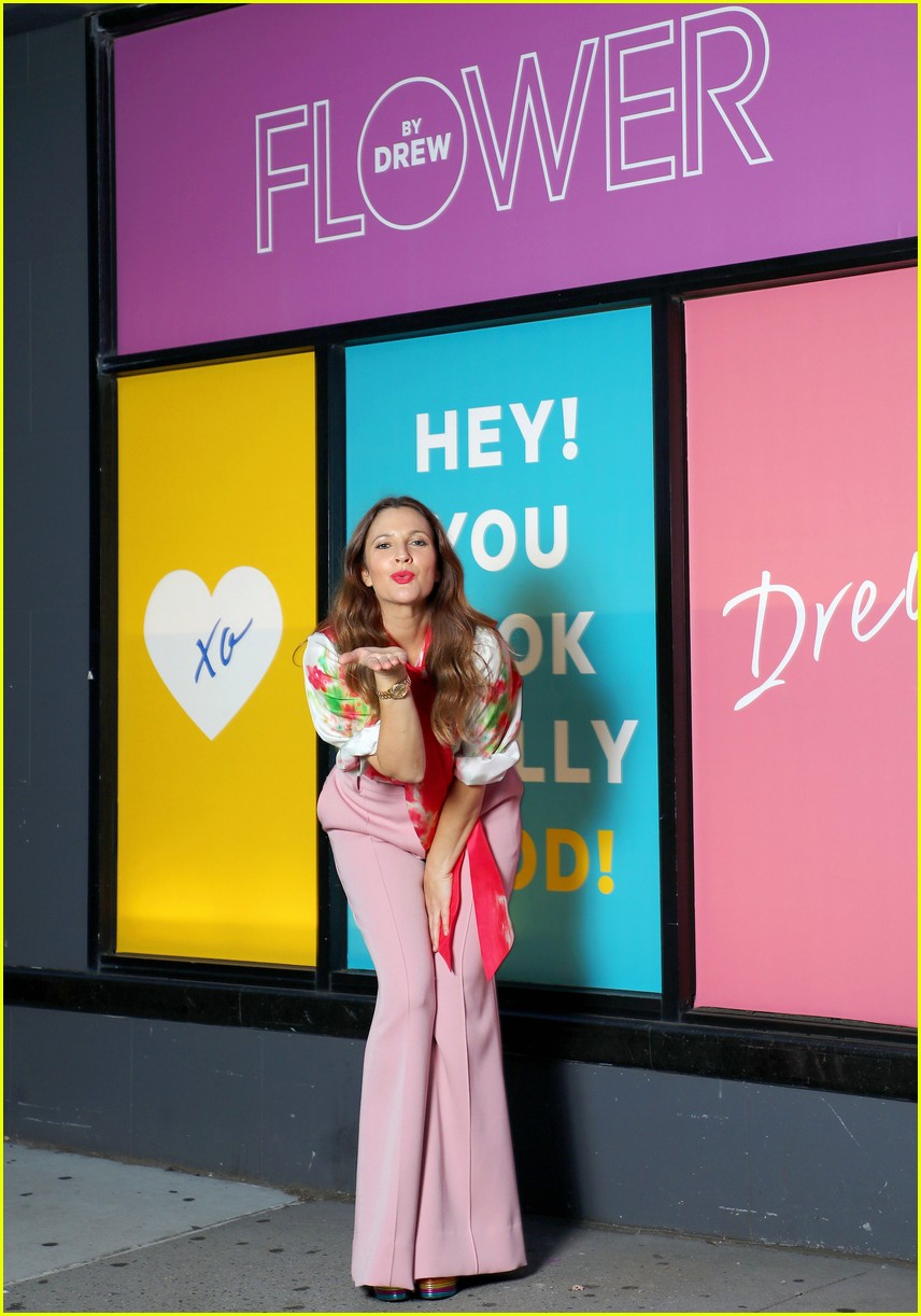 Drew Barrymore Celebrates the Launch of Flower Beauty at CVS! Photo