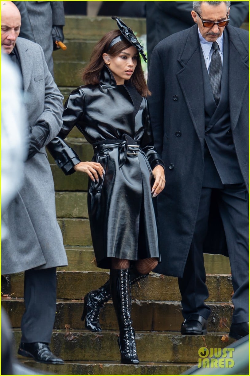 Photo: colin farrell films batman robert pattinson zoe kravitz 09