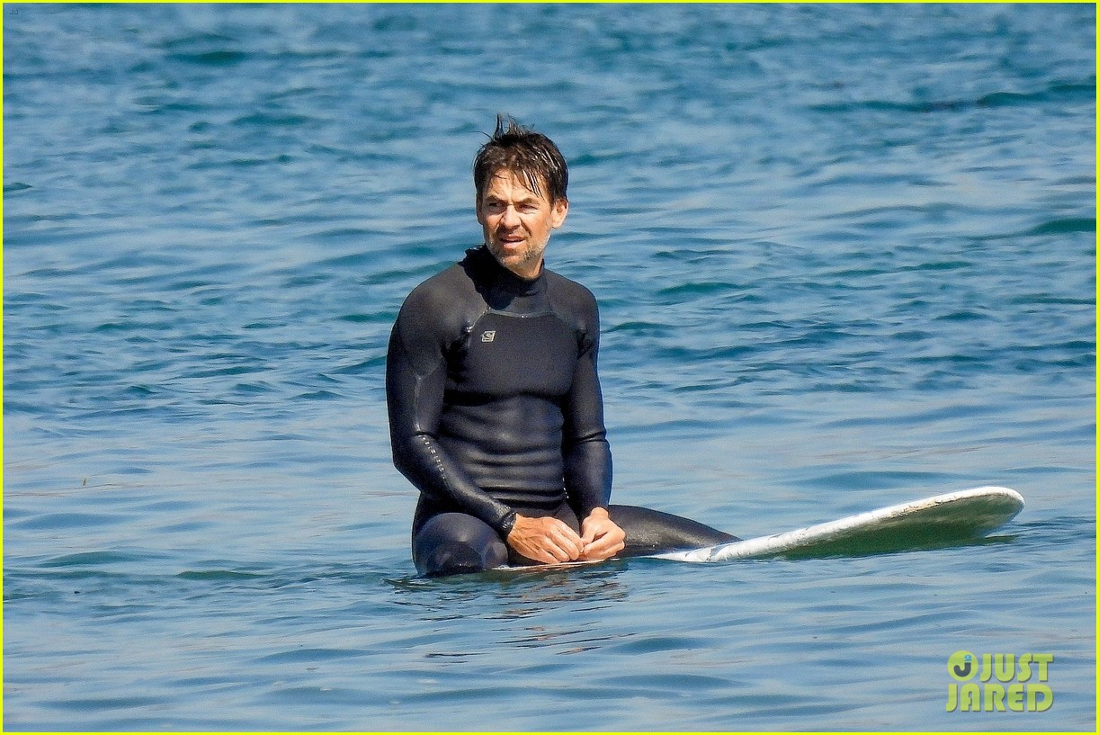 'My Boys' Actor Kyle Howard Shows Off Fit Body in a Wetsuit While