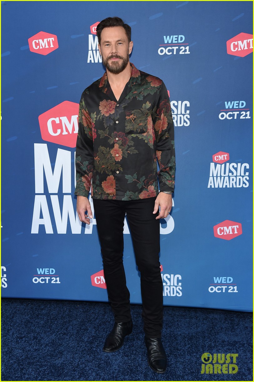 Little Big Town Close Out CMT Music Awards 2020 with 'Wine, Beer