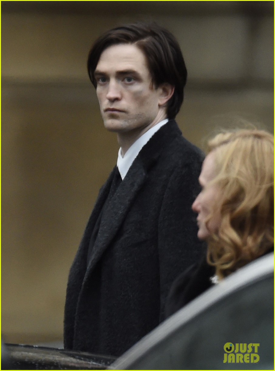 Robert Pattinson Films Somber �The Batman� Scene With