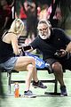 russell crowe britney theriot tennis match 02