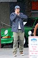 orlando bloom checks out a vintage car for sale 01