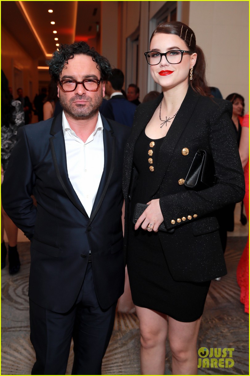 Johnny who married is to galecki Johnny Galecki,