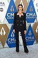taylor hill in versace cma awards 2020 01