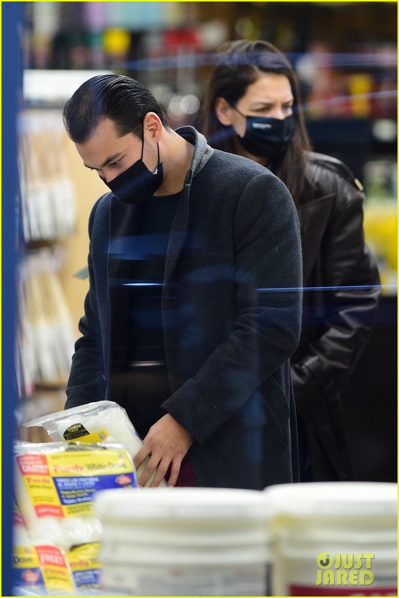 Katie Holmes Goes Paint Shopping with Boyfriend Emilio Vitolo Jr