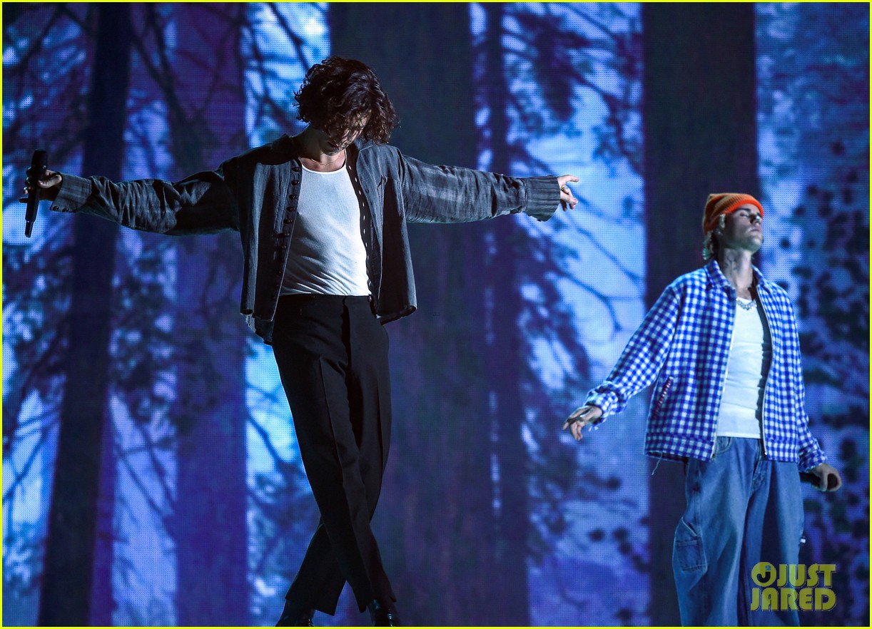 Justin Bieber & Shawn Mendes Perform New Song 'Monster' for First Time