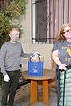 jesse tyler ferguson justin mikita help hand out food ahead of thanksgiving 16