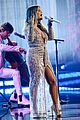 maren morris wins female vocalist of the year at cma awards 12