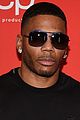 nelly rocks shades on red carpet amas 04