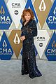 reba mcentire coughed during cma awards 02