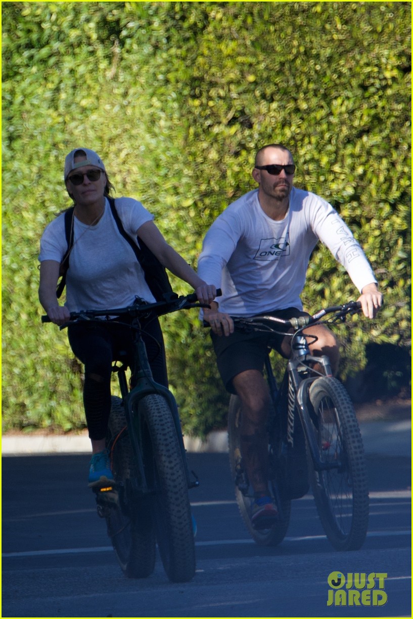 Photo: robin wright bike ride with husband 01 | Photo 4504863 | Just Jared
