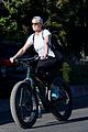 robin wright bike ride with husband 02