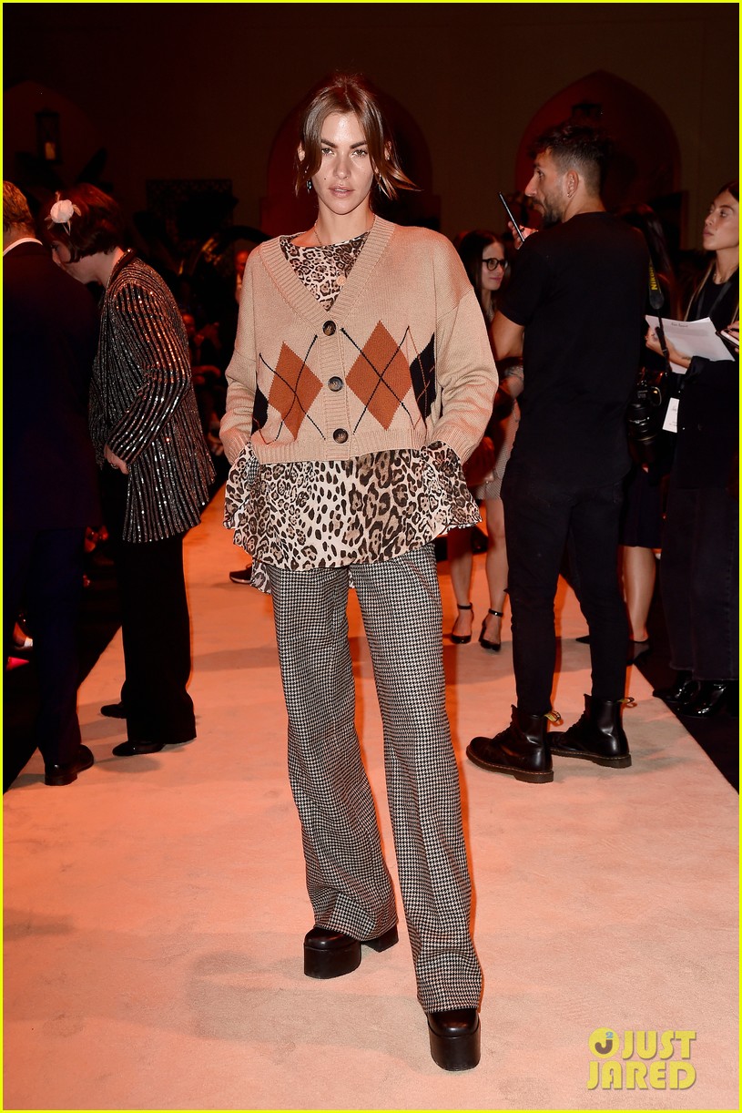 Riverdale's KJ Apa Wishes His Girlfriend Clara Berry a Happy Birthday(01)