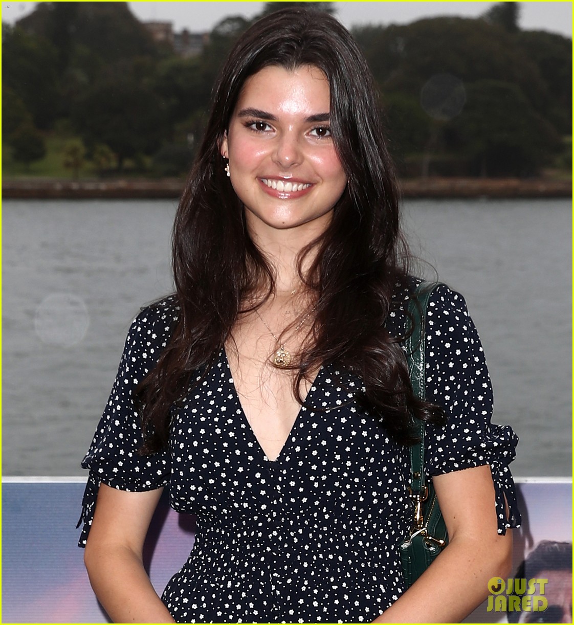 Photo eric bana wife rebecca daughter sophia the dry sydney 02 Photo
