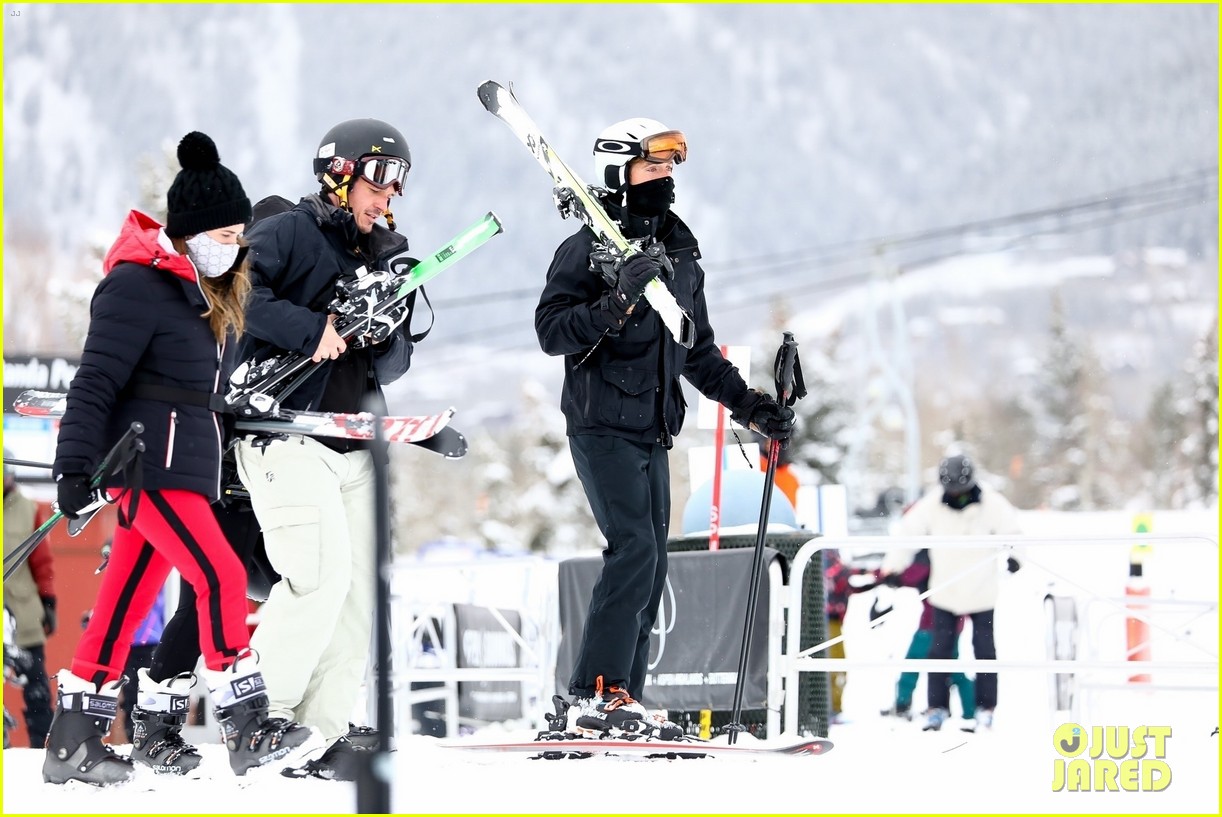 Photo: rebel wilson jacob busch keep cozy vacation in aspen 38 | Photo