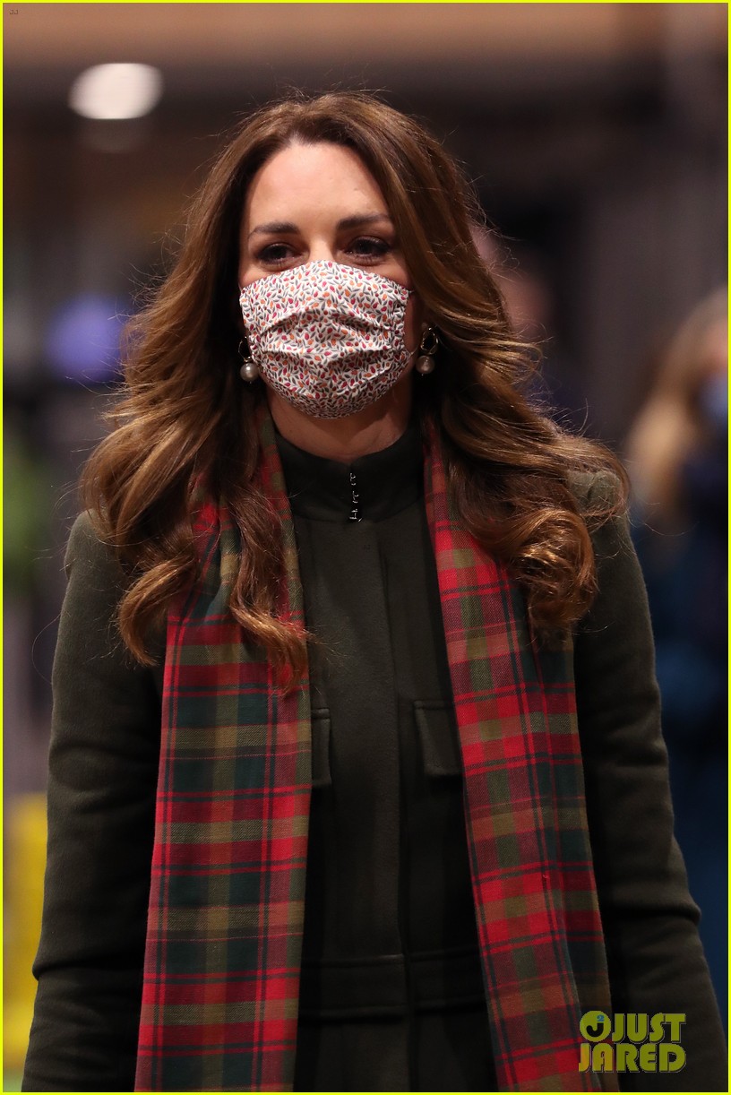 Prince William & Kate Middleton Embark on Three Day Royal Train Tour of(00)