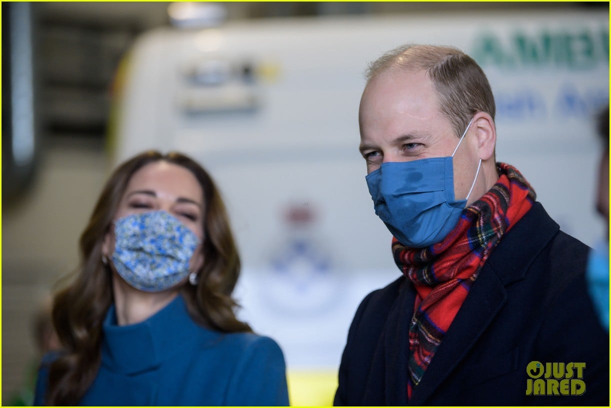 Prince William & Kate Middleton Have to Sleep in Separate Beds on Their