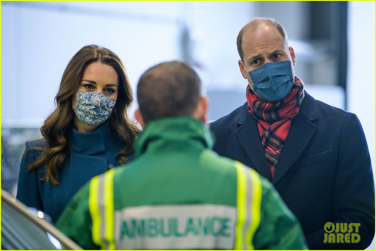 Prince William & Kate Middleton Have to Sleep in Separate Beds on Their