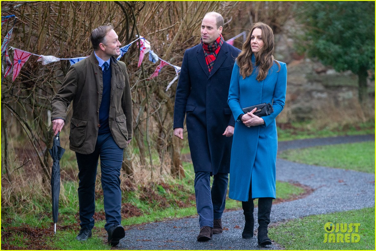 Prince William & Kate Middleton Have to Sleep in Separate Beds on Their