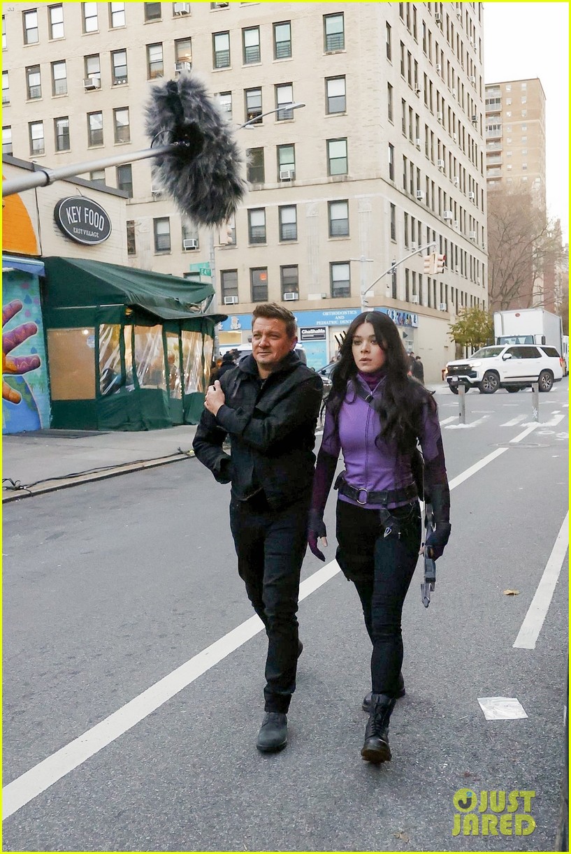Jeremy Renner Passes On the Arrows to Hailee Steinfeld on 'Hawkeye' Set
