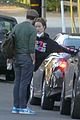olivia wilde jason sudeikis long embrace after spending the day together 21