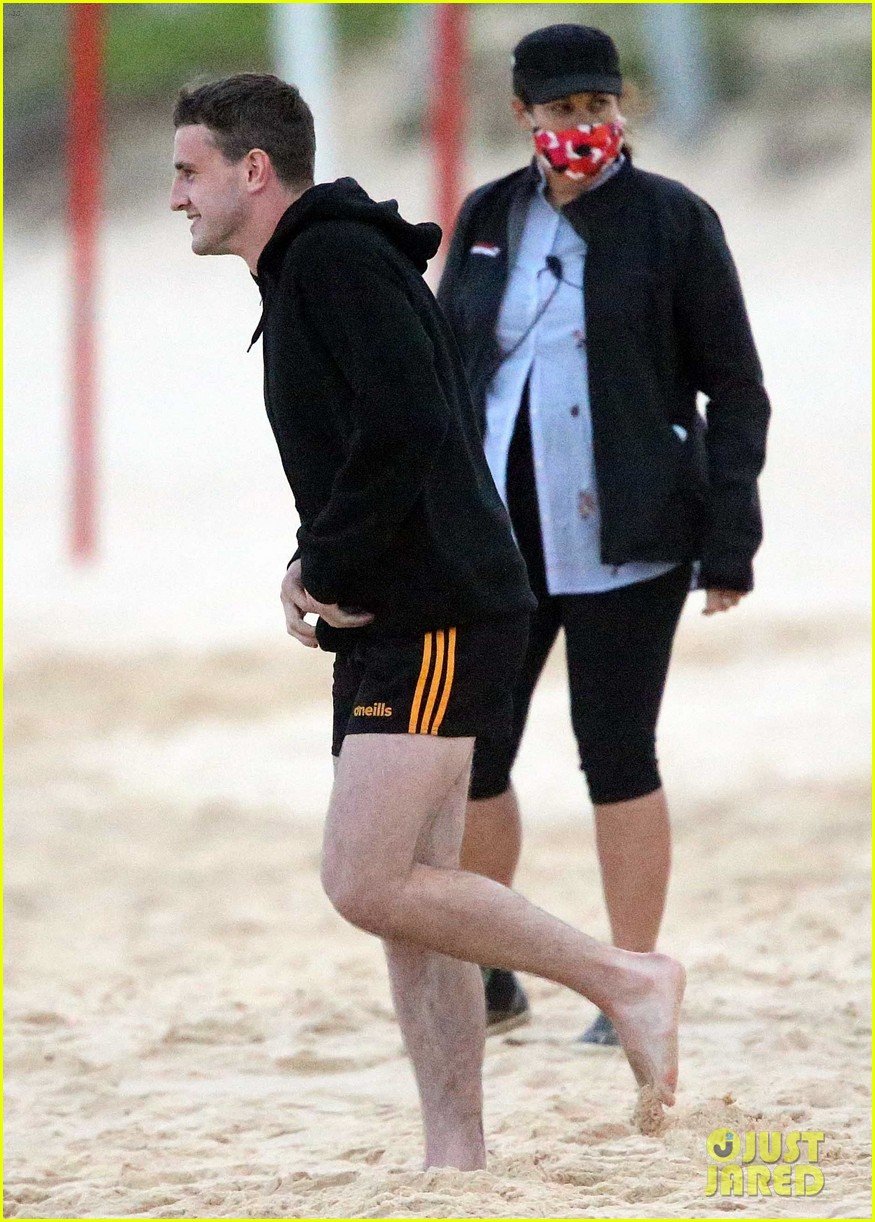 Elsa Pataky & Paul Mescal Film Scenes On The Beach For 'Carmen': Photo