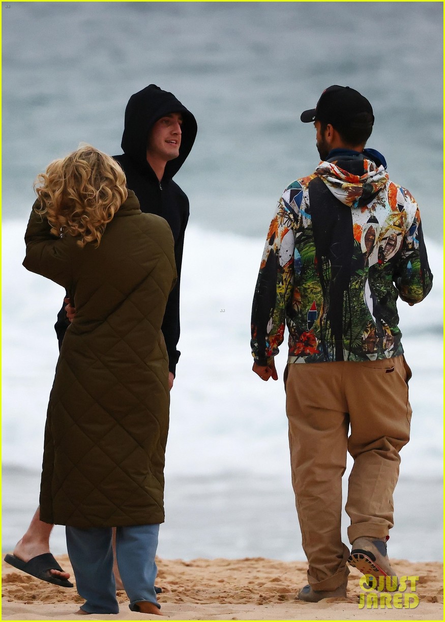 Photo: elsa pataky paul mescal beach scenes carmen set 63 | Photo