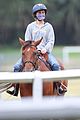 natalie portman takes horseback riding lesson in sydney 02