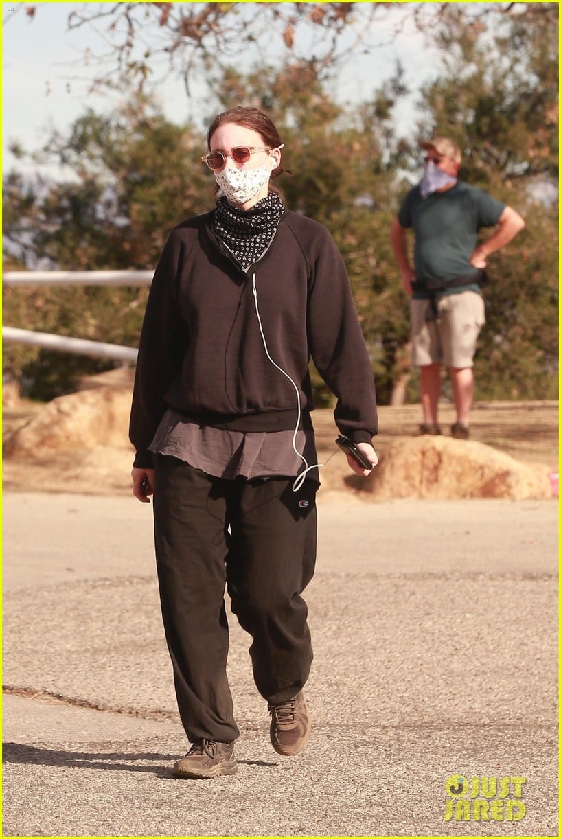Rooney Mara Makes Rare Public Outing After Welcoming Son River: Photo