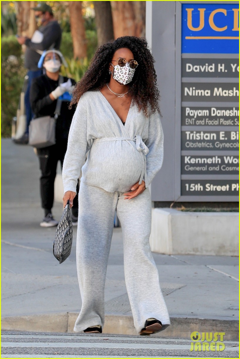 Kelly Rowland Cradles Major Baby Bump While Leaving Doctor's