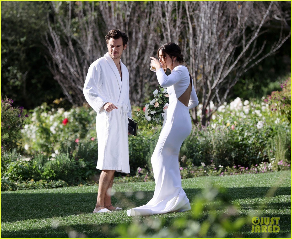 Harry Styles Wore a Bathrobe & Slippers for His Manager's Wedding